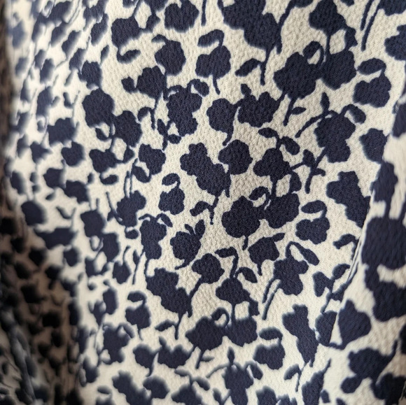 Monteau Women's Small Navy and White Pattern Sleeveless Faux Tie Front Blouse - Picture 9 of 10